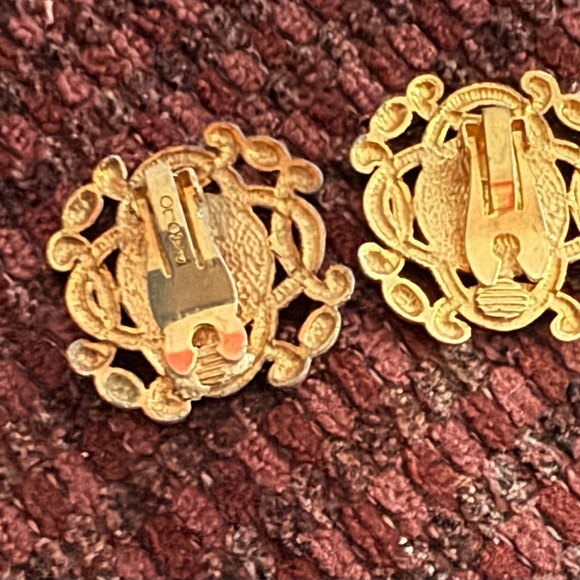 Vintage Large PAOLO GUCCI Medallion Clip Earrings - Rare Find - Picture 7 of 7